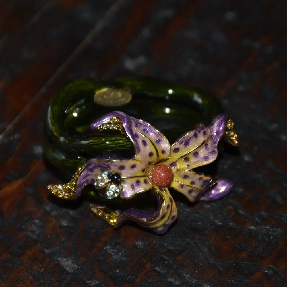 RARE LUXURY JAY STRONGWATER LILY FLOWER FLORAL CRYSTAL ENAMEL NAPKIN RING HOLDER